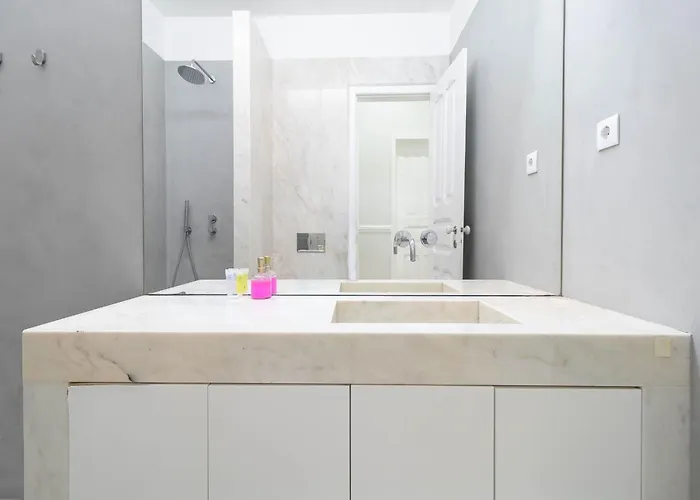 Akicity Opalite Apartment